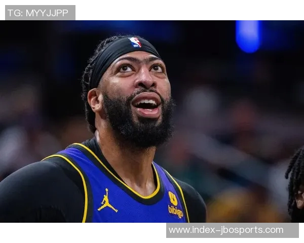 名记点评浓眉防守能力超群却被文班轻松突破如同路人甲