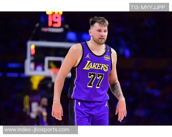 湖人训练营新名单东契奇体重变化引关注从230磅到最高270磅 湖人训练营新名单东契奇体重变化引关注从230磅到最高270磅