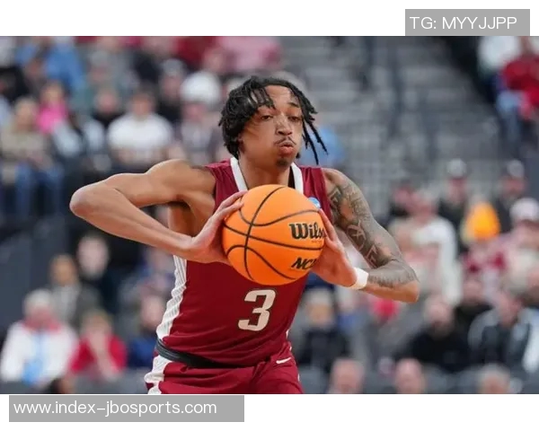 特奎维恩史密斯砍下41分10篮板媒体人称其为归化新星太吸引人