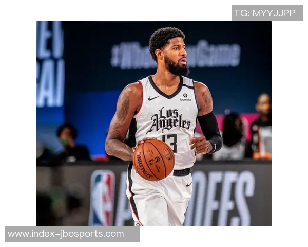 阿贾半场表现抢眼独揽17分7板2帽阿德巴约状态低迷仅得4分4板