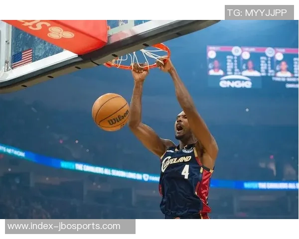 小莫布里与阿伦联手发力半场贡献21分6篮板助力球队争胜